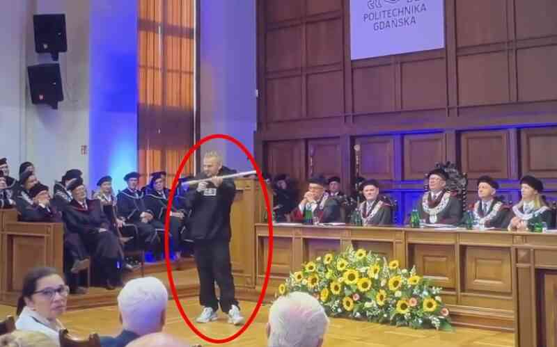 Profesor przyszedł na inaugurację roku w dresie. Nagle zwrócił się do biskupa