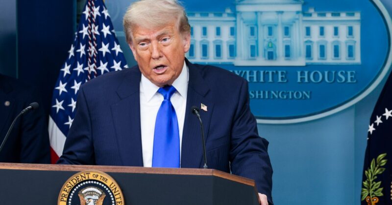 Donald Trump zaprzeczył swoim zapowiedziom w sprawie ceł. „Będę pisał listy do wielu krajów”