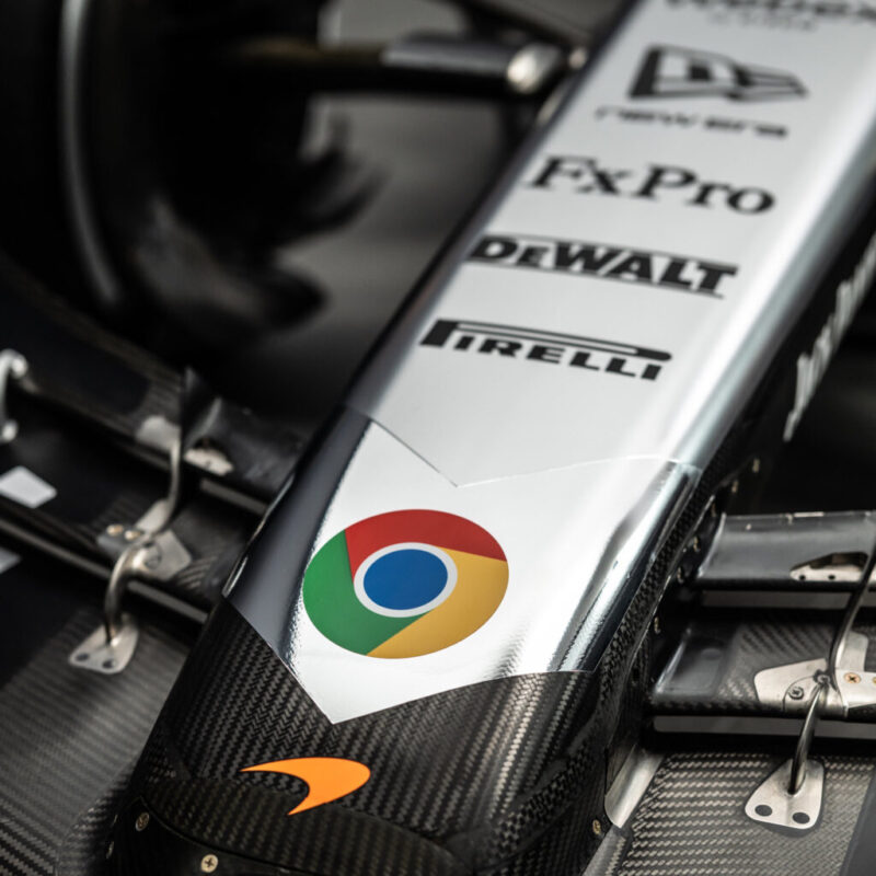 Dziedzictwo i marketing: Specjalne malowanie McLarena na Silverstone