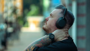 Nothing Headphone (1) – recenzja. Takich słuchawek nie ma nikt