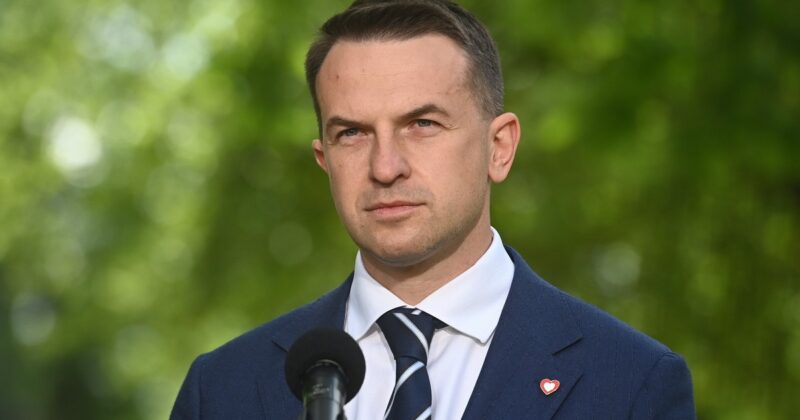 Rzecznik rządu reaguje na pożar bloku w Ząbkach. Zamieścił wpis
