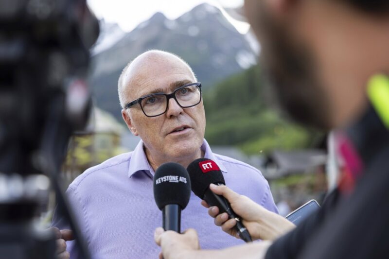W poszukiwaniu armii przyszłości. Neutralna Szwajcaria chce się zbroić, ale nie wie jak — ani za co