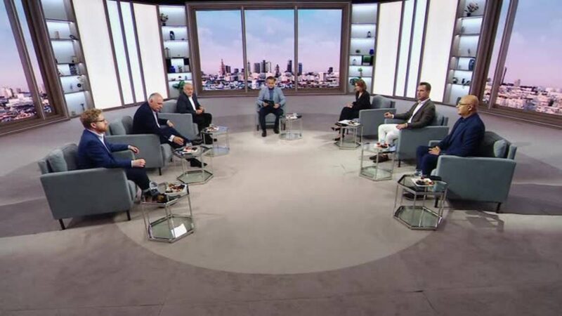 Rząd Donalda Tuska w oczach Polaków. Spadek w najnowszym sondażu