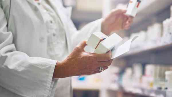 Popularny lek na tarczycę wycofany ze sprzedaży. Pilny komunikat GIF