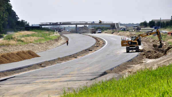 Strategiczna ekspresówka coraz bliżej granicy. S17 połączy dwa światy