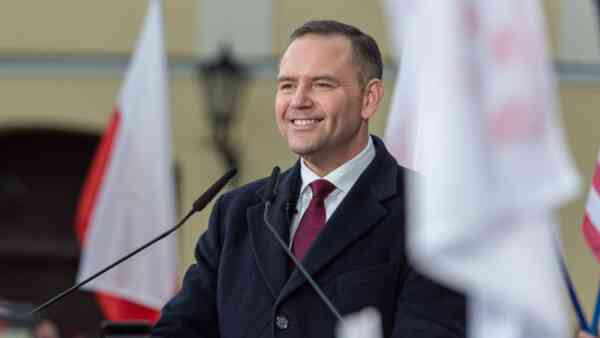 Najnowszy sondaż dot. polityków. Zaskakująca zmiana na szczycie