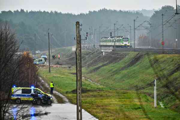 Dywersja na torach, nowe fakty. Cudem nie doszło do tragedii. Pociąg pędził 150 km na godz.