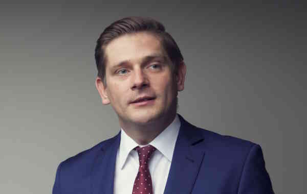 Kownacki: Szefowie służb są odarci z godności i bez odwagi