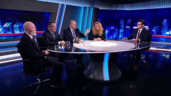 Martwy 44-latek na warszawskim Wawrze. Policja zatrzymała dwie osoby