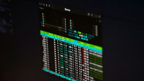 Oto Debian 13.2. Co się zmieniło w legendzie Linuxa