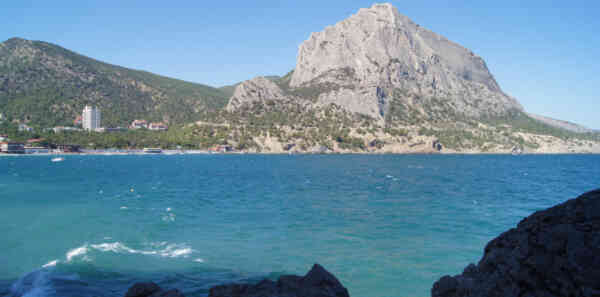 Rosja zakazuje wjazdu pojazdów elektrycznych na Most Krymski. Oficjalny powód: bezpieczeństwo