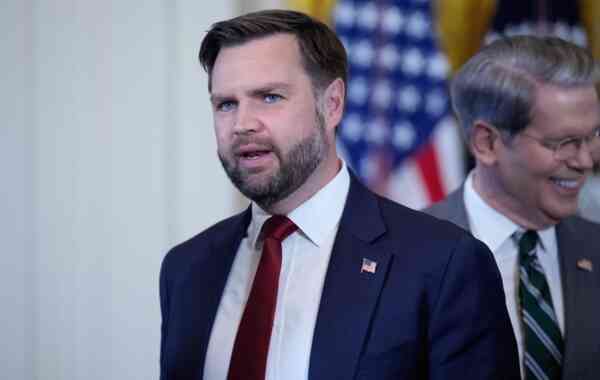 Wypadek kolumny wiceprezydenta USA! Policjant w szpitalu